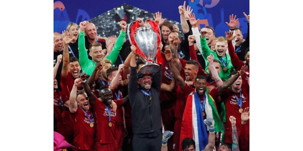 750.000 Fans feiern die Früchte des Sieges